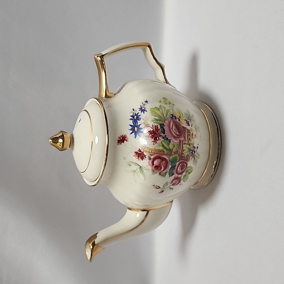 Early Mid-Century Sadler 3540 England Floral Teapot - Picture 1 of 14